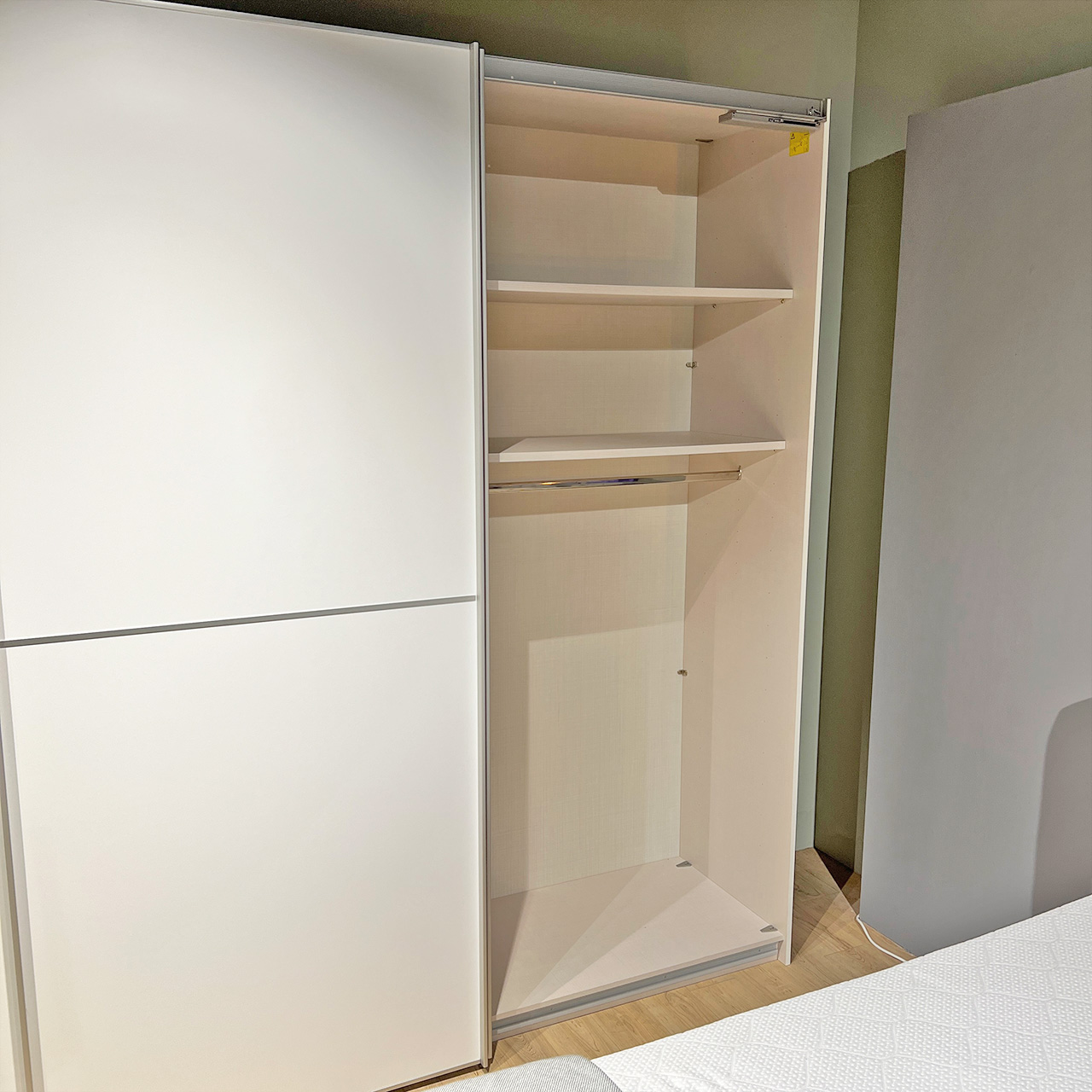 Staud Schwebetürenschrank SINFONIE PLUS Staud Schwebetürenschrank SINFONIE PLUS