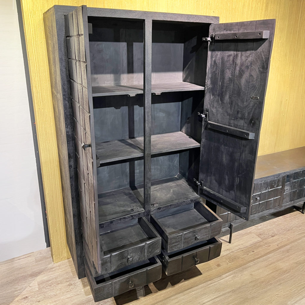 Erste Liebe Collection Schrank - Ausstellungsstück