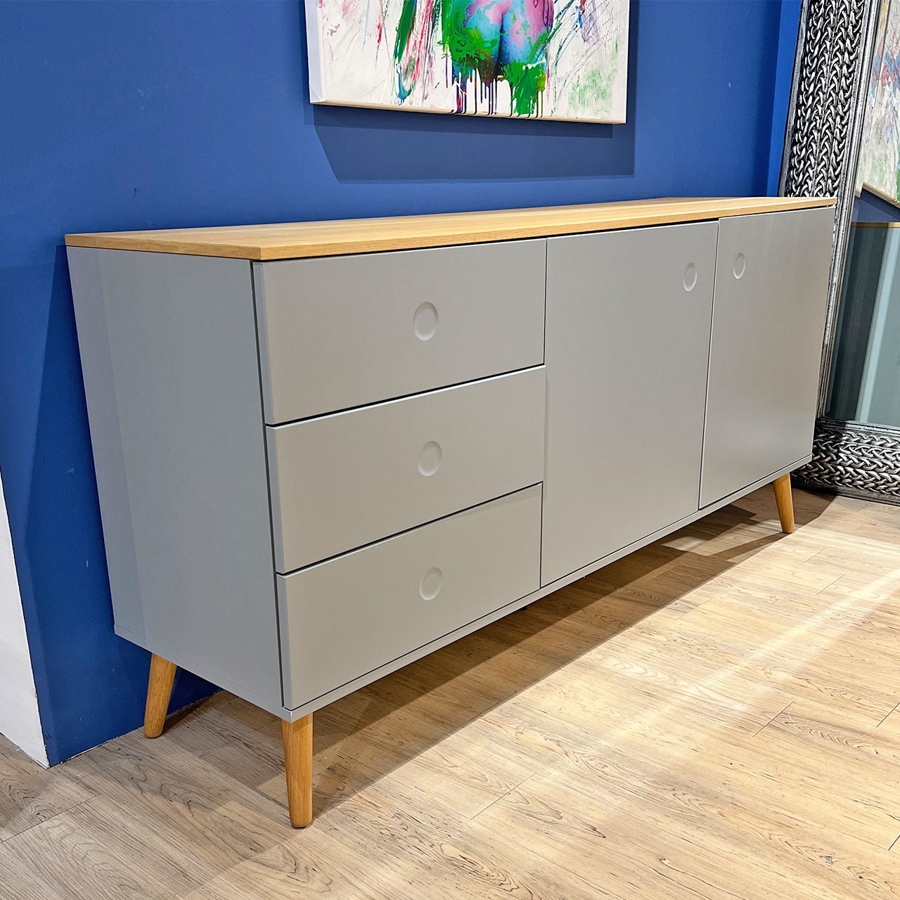 Sideboard Dot